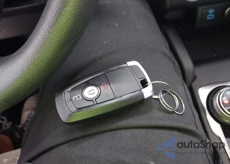 2020 Ford Escape Se z USA, uszkodzony, nr VIN 1FMCU0G69LUC64063